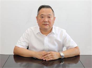 黨委書記、執(zhí)行董事——溫法璽.jpg